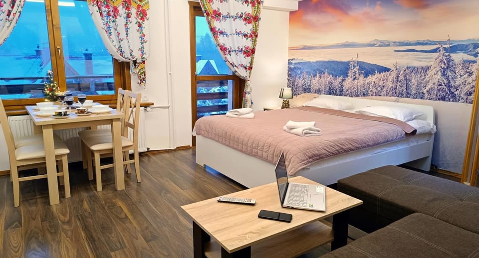 Bed, Sauna, View (from property/room), Living room, Photo of the whole room, Seating area, Dining area, Bedroom