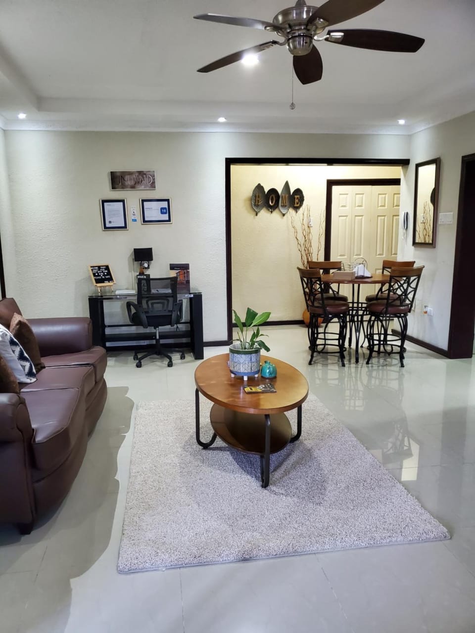 Maison Romantique Apartment in Kingston