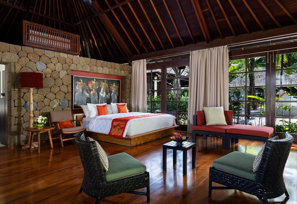 Bed, Seating area, Bedroom