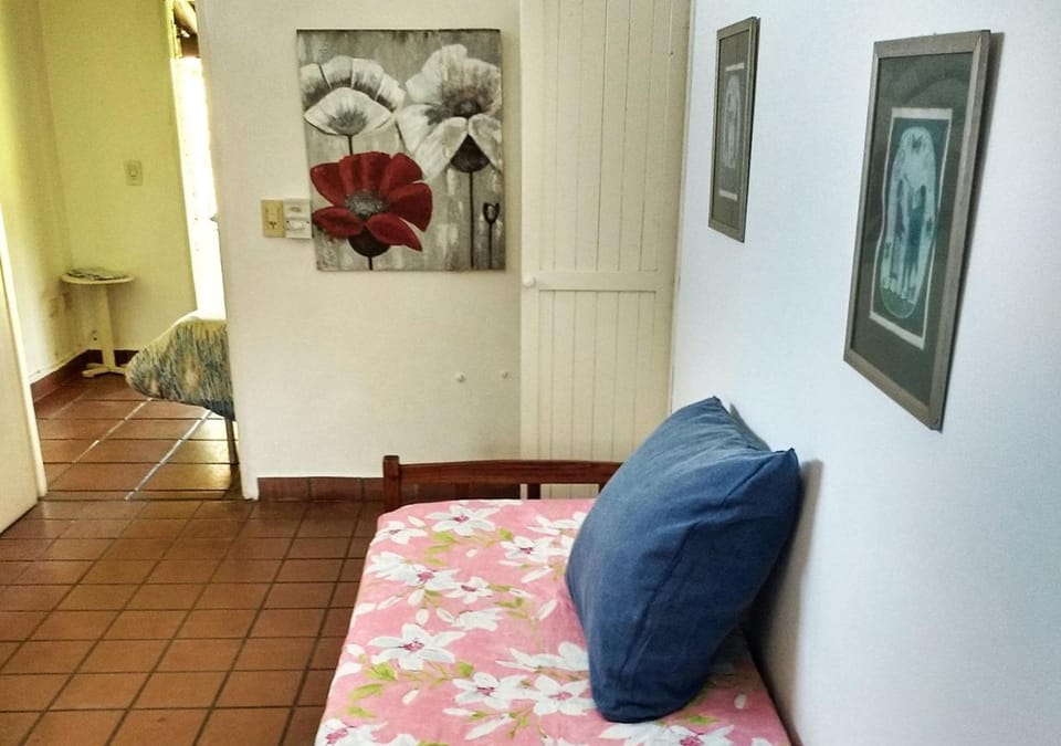 Bed, Living room