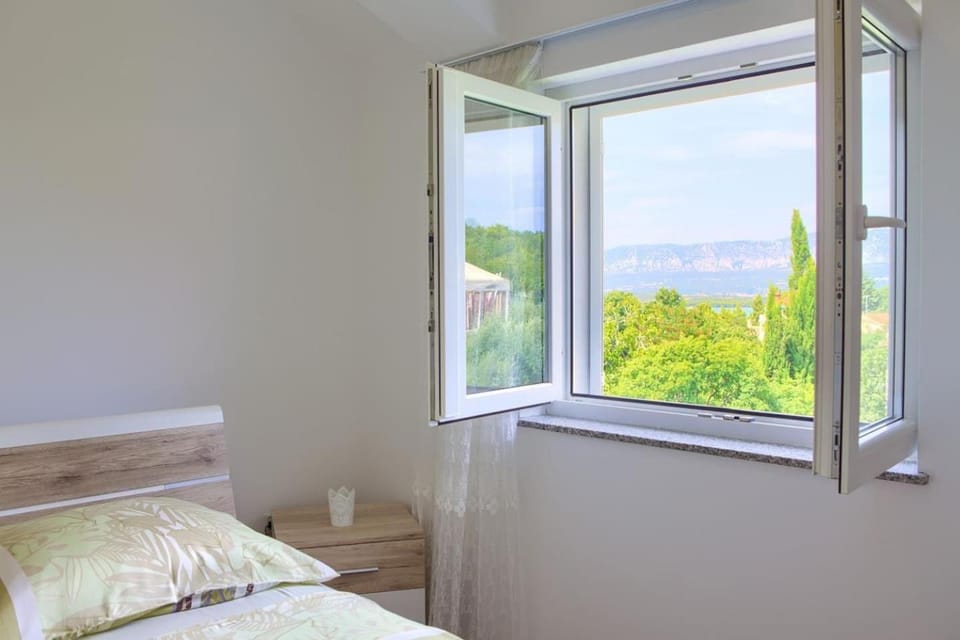 Apartment Sabina Soline Apartment in Primorje-Gorski Kotar County