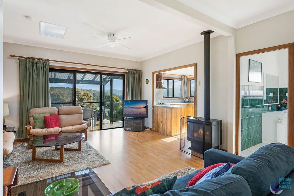 Inlet Views at 20 The Loop House in Narooma
