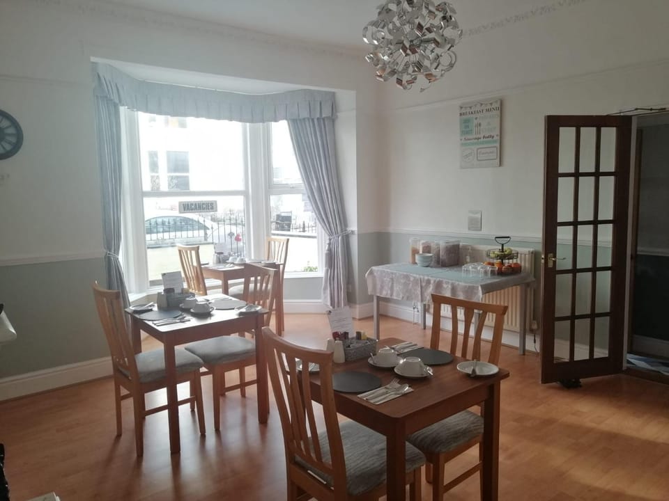 No 6 Quality Guesthouse Bed and Breakfast in Llandudno