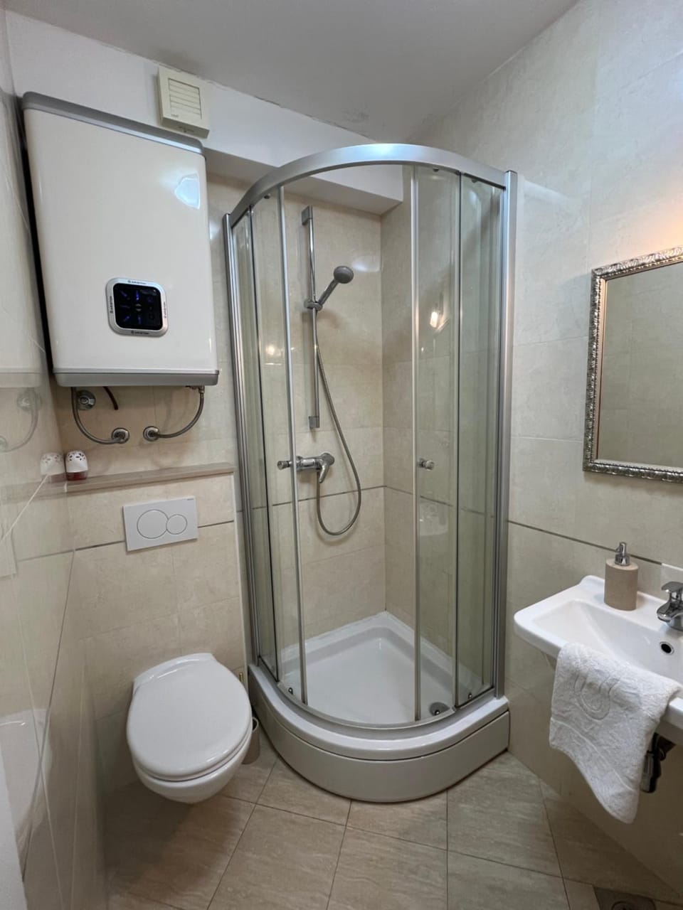 Shower, Toilet, Bathroom