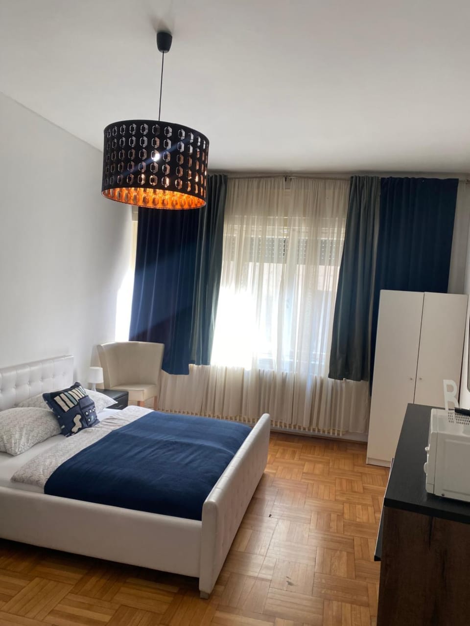 Bed, Photo of the whole room, Bedroom, hair dresser