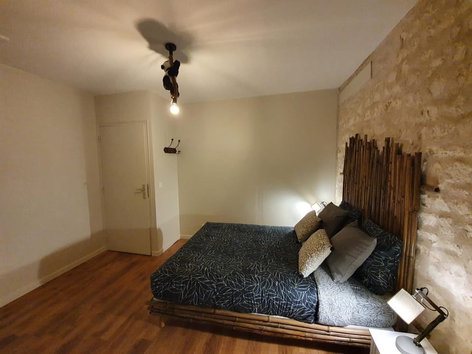 Staff, Staff, Bed, People, People, Garden, Garden, Coffee/tea facilities, Balcony/Terrace, Photo of the whole room, Dining area, Bedroom, Communal kitchen, Garden view, Family, Family