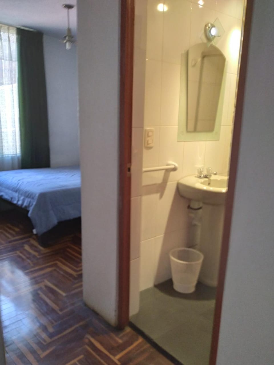Bathroom, Photo of the whole room, Bedroom
