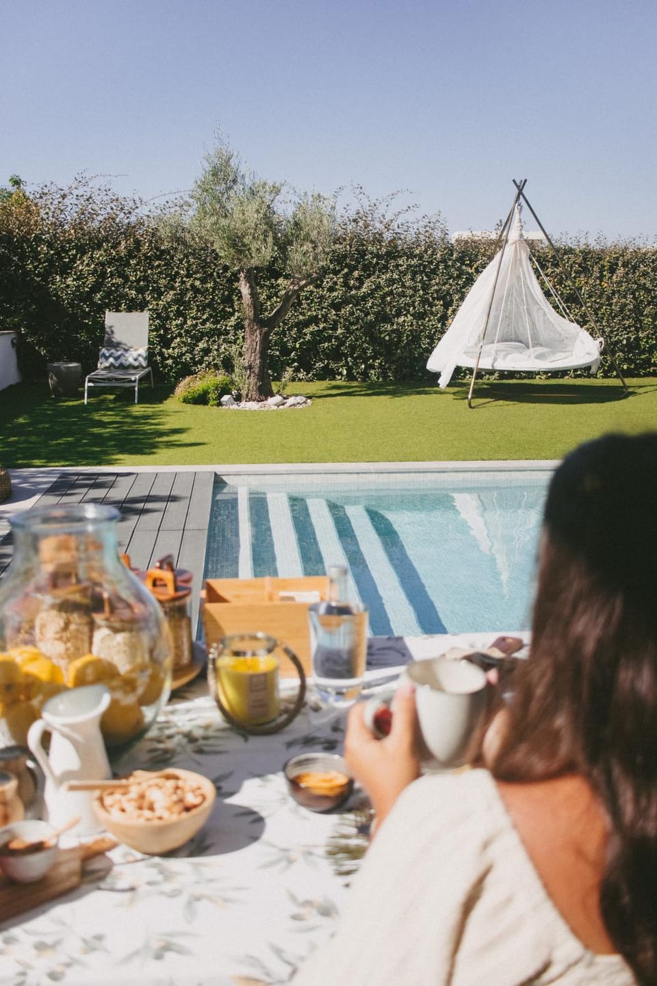 Day, Garden, Food and drinks, Dining area, Food, Pool view, Swimming pool, Breakfast, Continental breakfast, Drinks