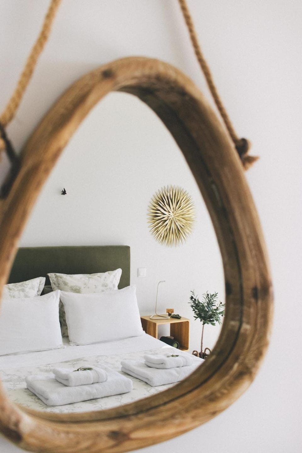 Bed, Decorative detail, Bedroom