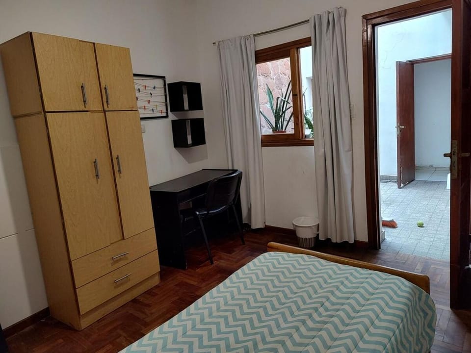 HA! 2 Resi para estudiantes Bed and Breakfast in Cordoba