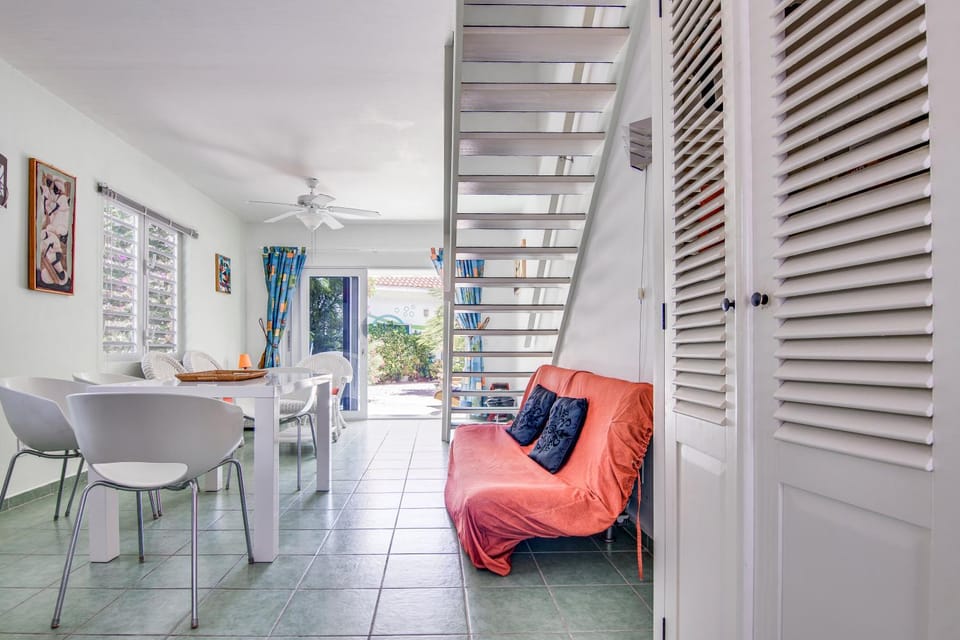 Toilet, Dining area