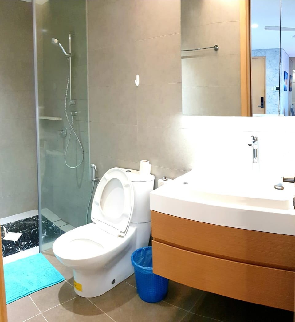 LUXURIOUS EXQUISITE SEAVIEW PRIVATE MARINA CONDOMINIUM Apartment in Johor