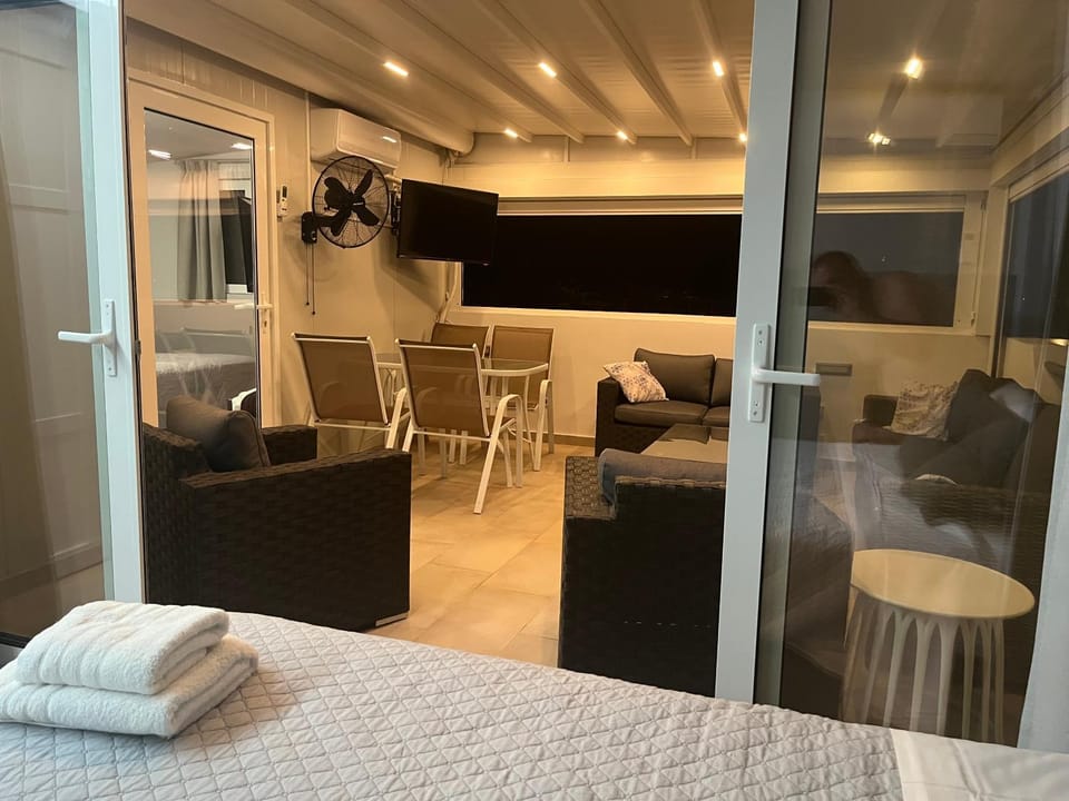 Nafplio Getaway Rooftop Terrace with unobstructed views of Palamidi Castle Fortress! House in Nafplion