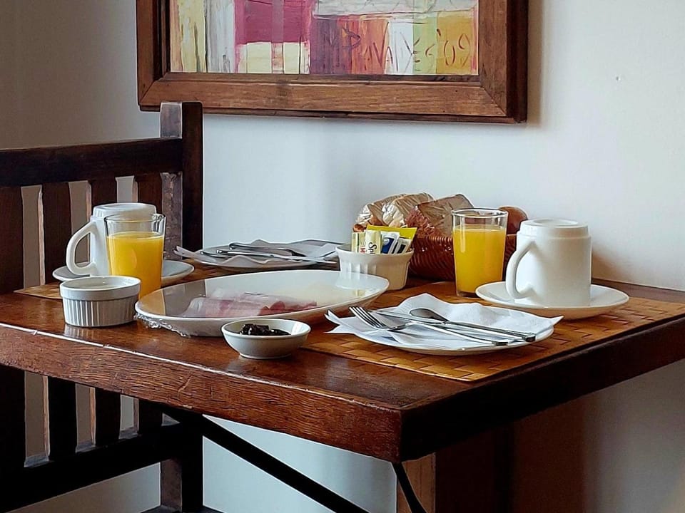 Dining area, Breakfast