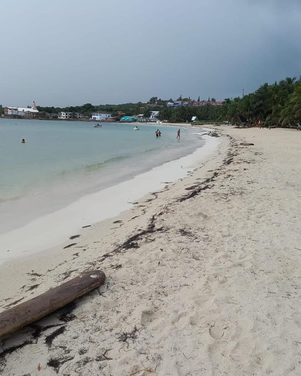 Apartamentos Rocky Cay Bay Apartment in La Loma
