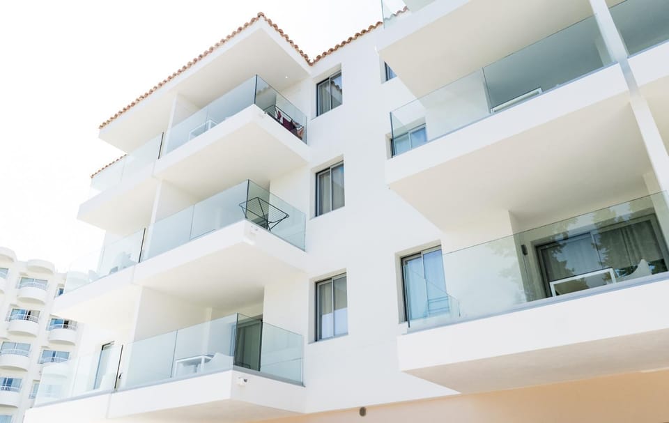 Property building, Internal: Not applicable to any particular room