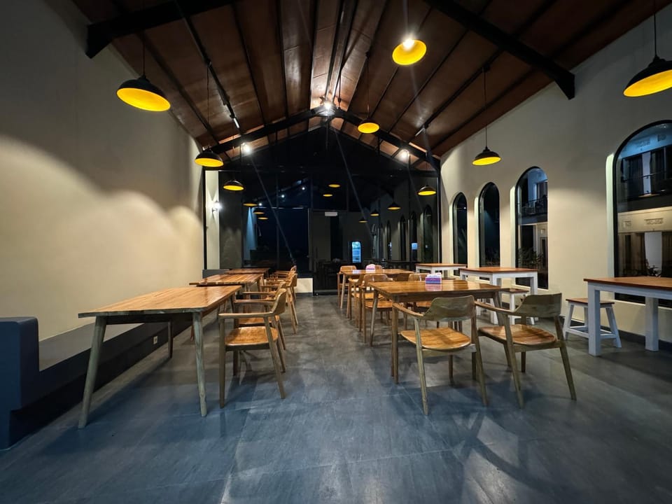 Batur Pyramid Guesthouse Bed and Breakfast in Karangasem Regency
