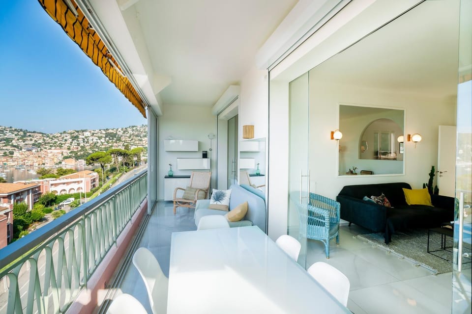 Vue mer exceptionnelle entre Nice et Monaco Apartment in Villefranche-sur-Mer