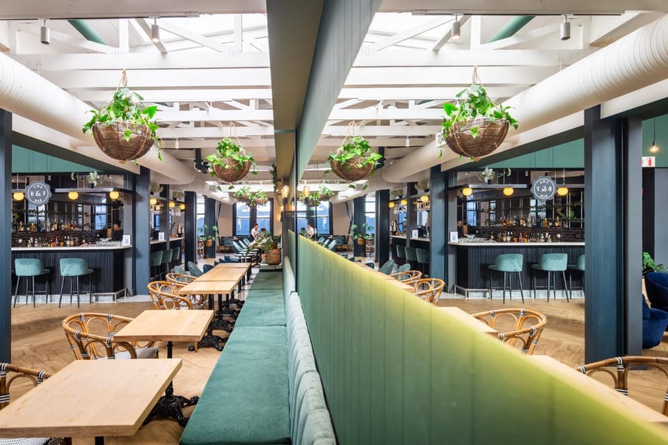 Restaurant/places to eat, Lounge or bar, Decorative detail, Seating area, Dining area, Breakfast, Dinner