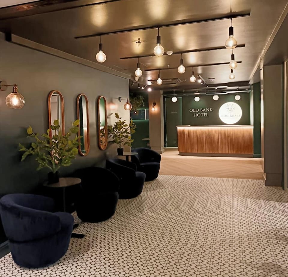 Property building, Facade/entrance, Lobby or reception