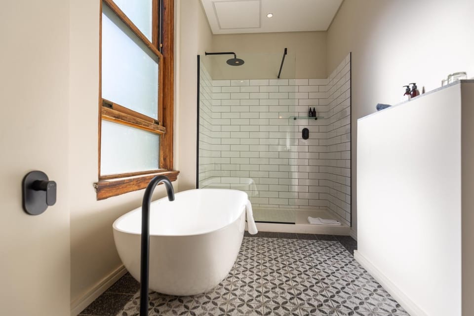 Shower, Bathroom, Bath, towels