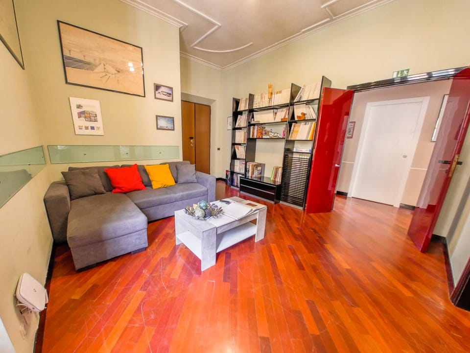 Library, TV and multimedia, Living room, Seating area