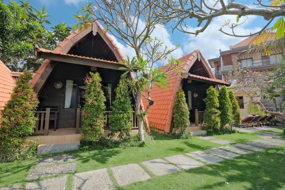 Property building, Garden, Garden view, Street view