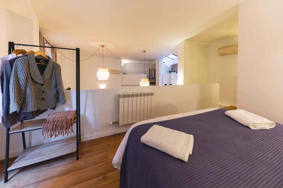 Bed, Bedroom
