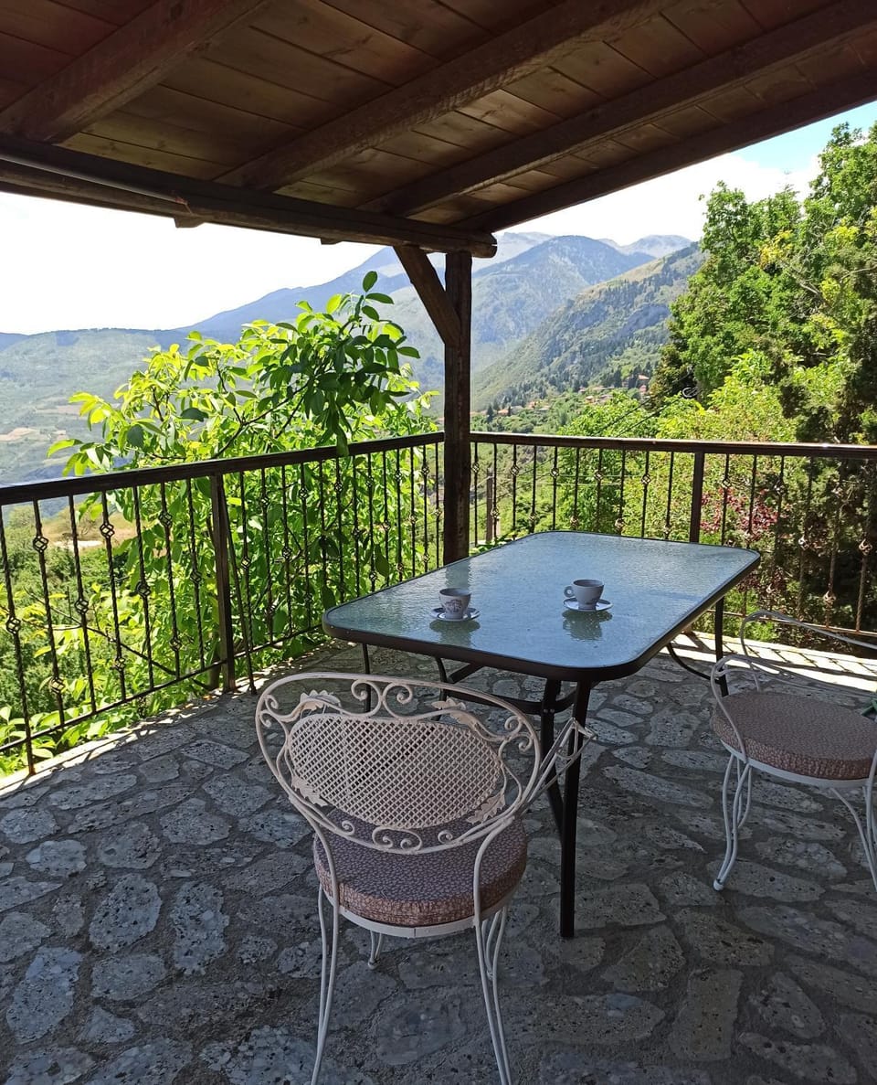 Aenaon Guesthouse Chalet in Peloponnese Region