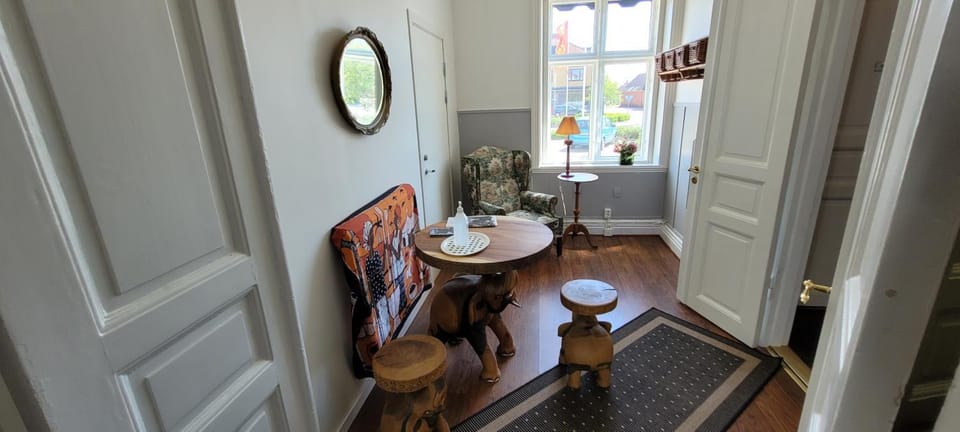 Seating area