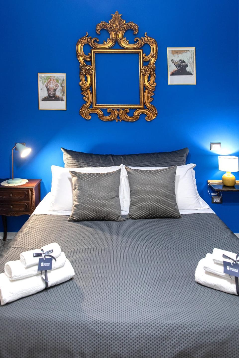 Bed, Photo of the whole room, Decorative detail, Bedroom