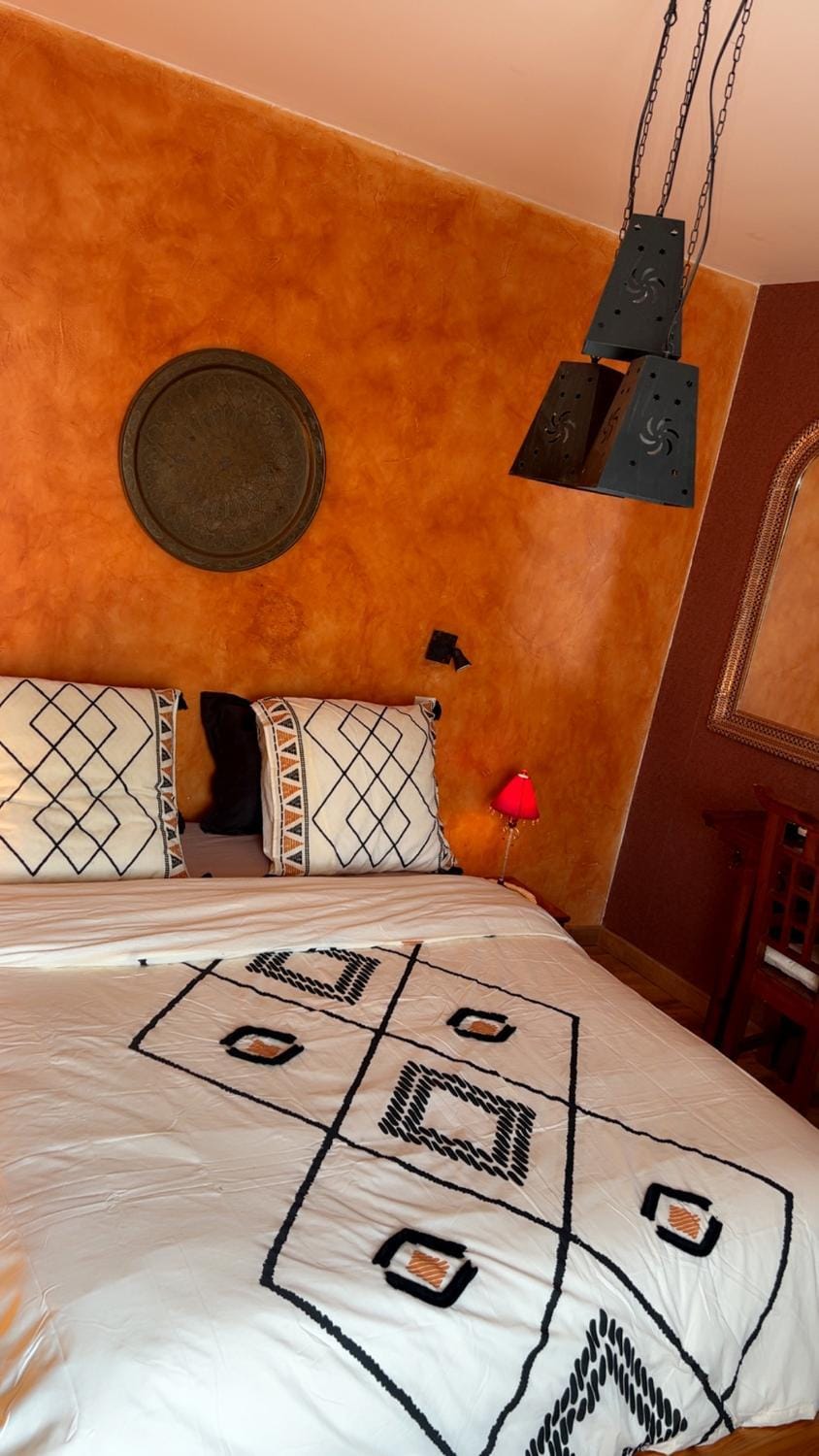 Bed, TV and multimedia, Photo of the whole room, Seating area, Dining area, Bedroom