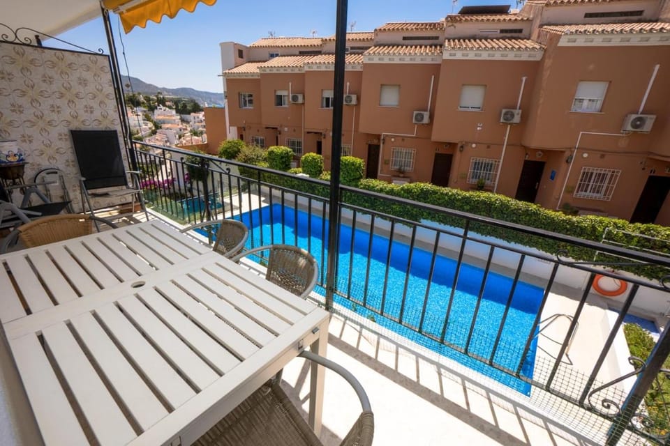 Balcony/Terrace, Pool view