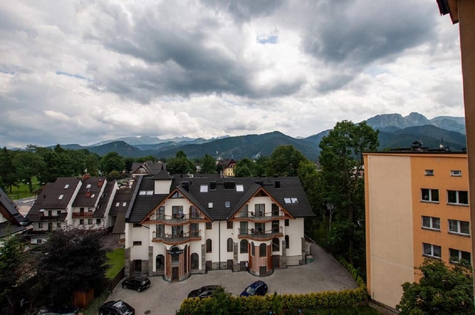 Property building, Bird's eye view