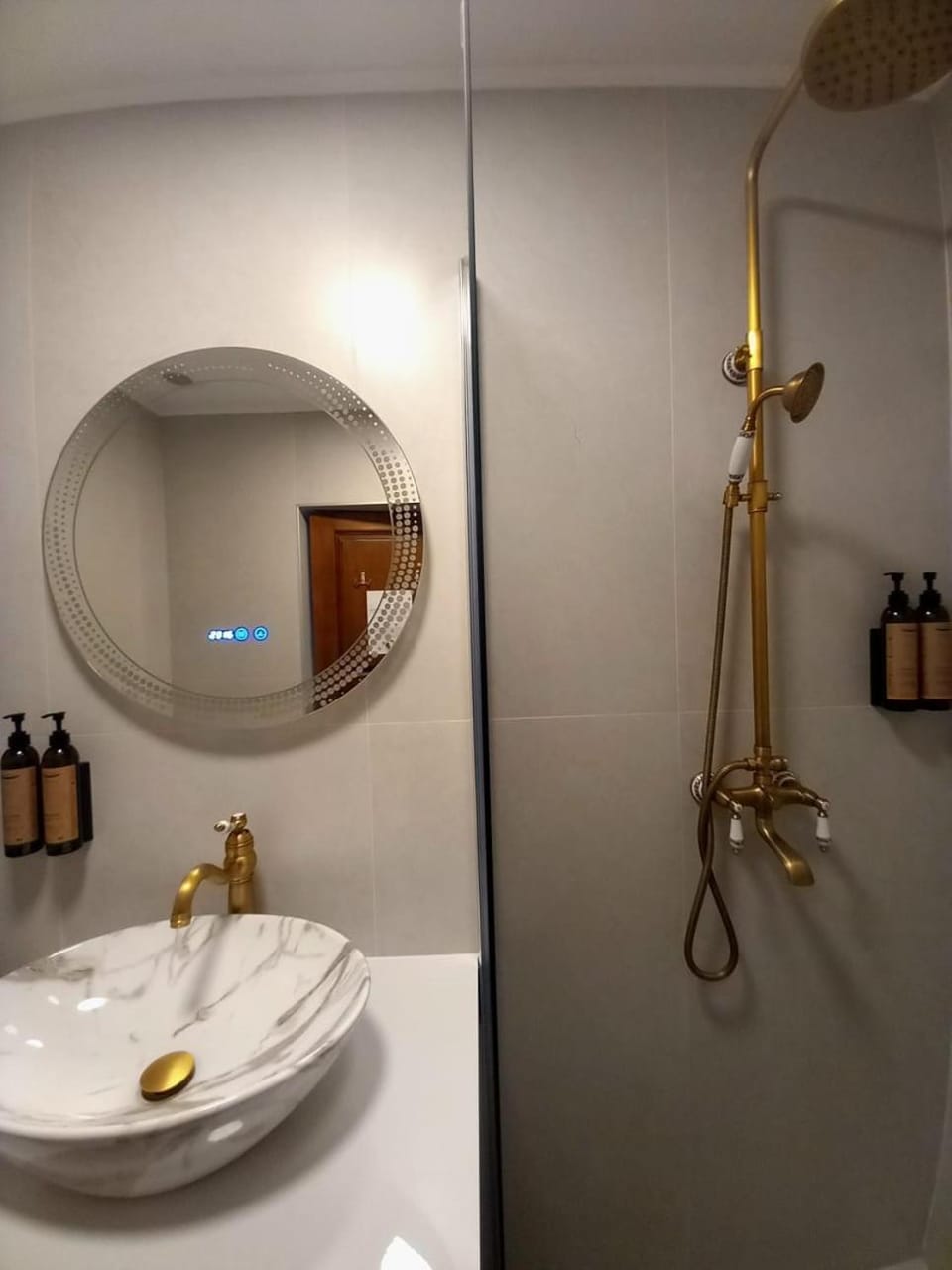 Shower, Bathroom