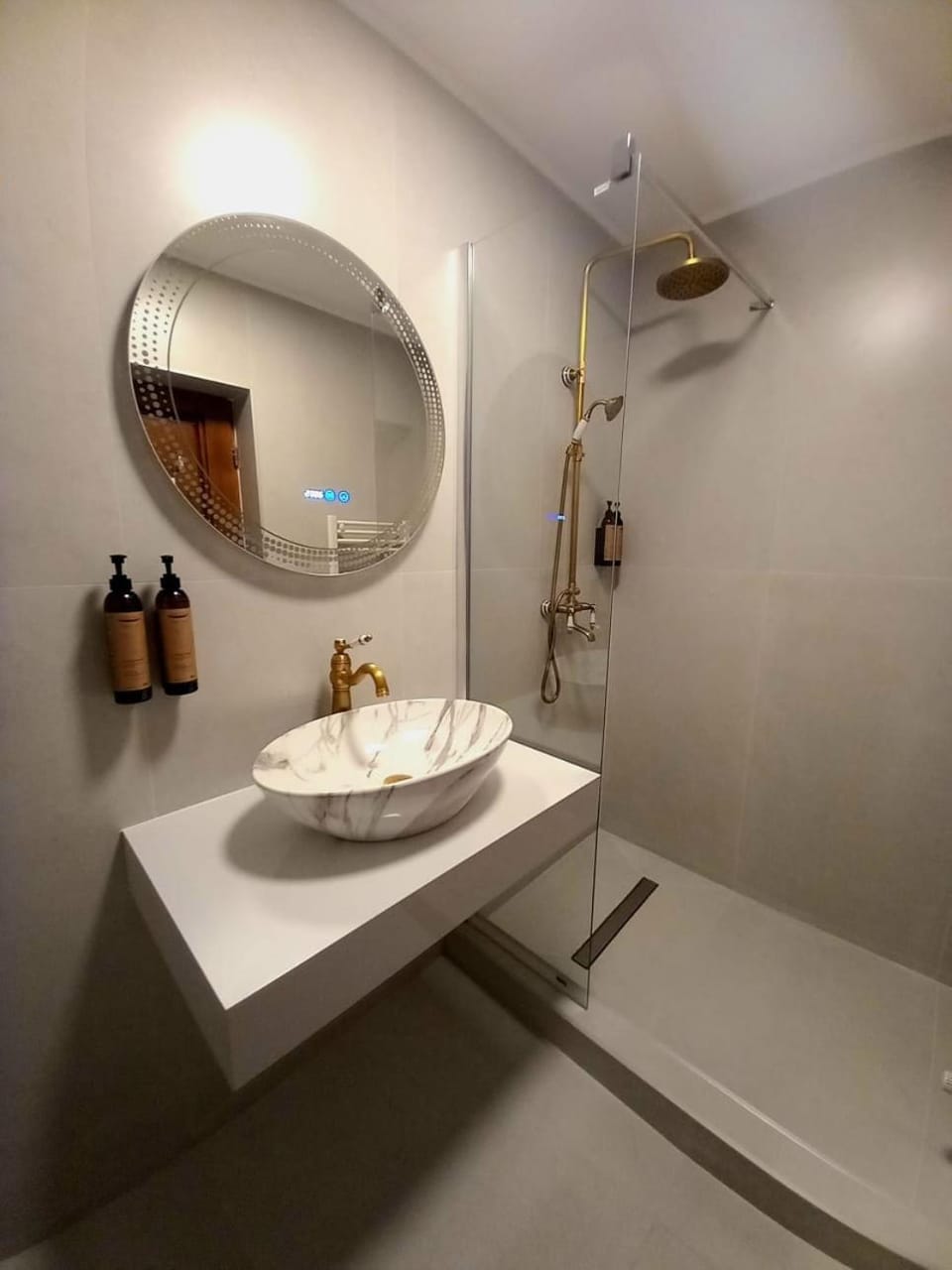 Shower, Bathroom