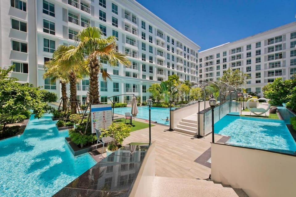 Property building, Swimming pool