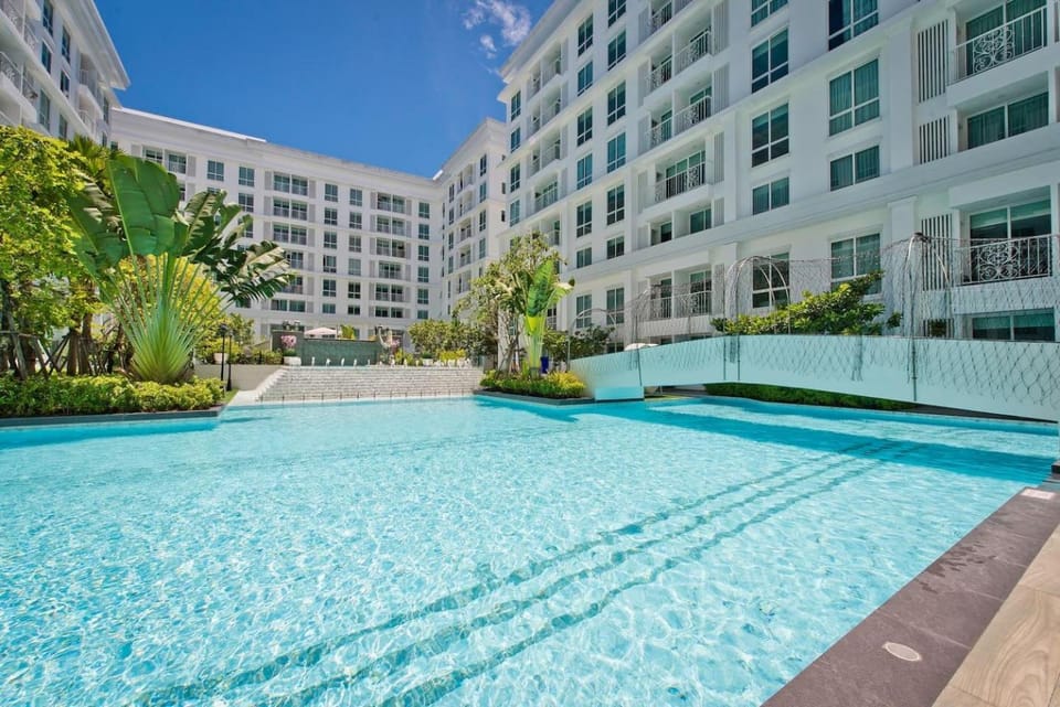 Property building, Swimming pool