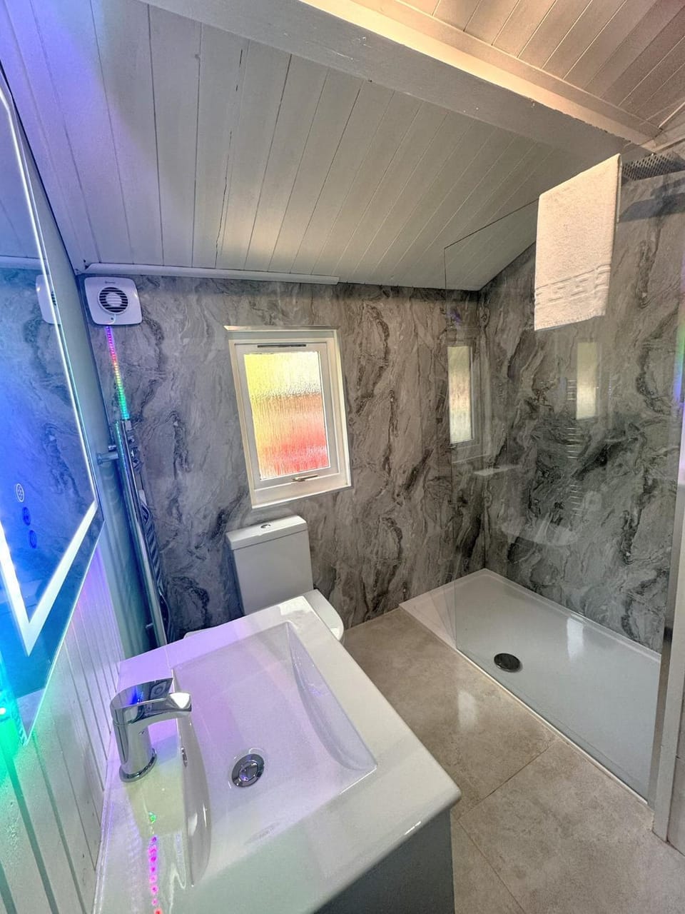 Snowdrop 13-Hot Tub-Woodlandlodges-Carmarthenshire Chalet in Wales