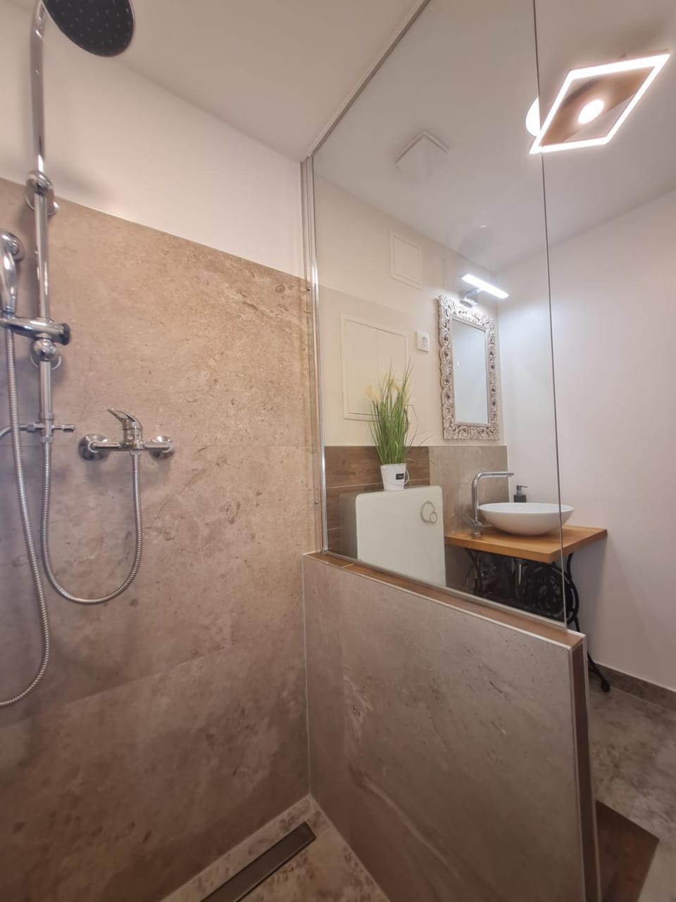 Csever Apartman Apartment in Hungary