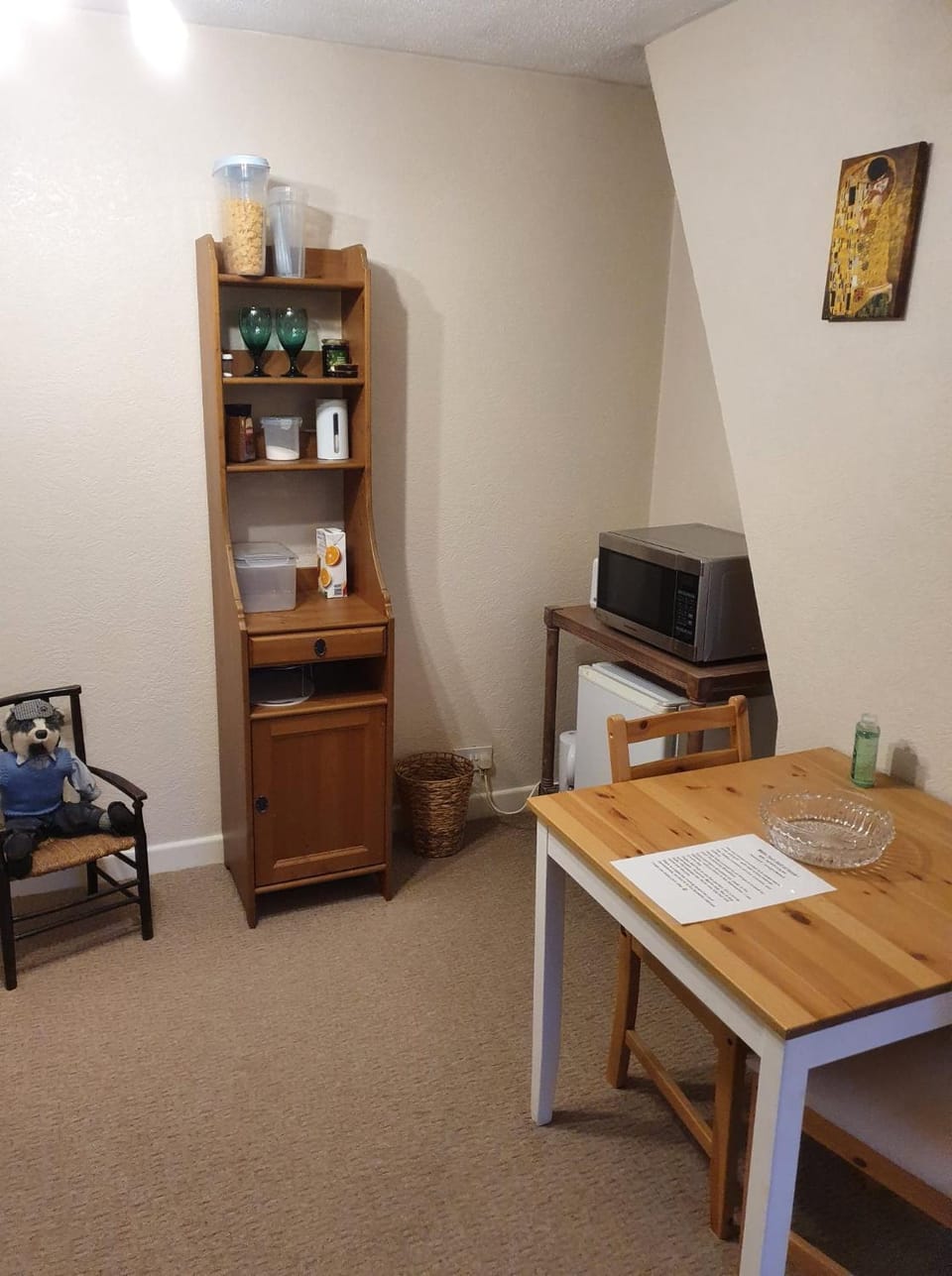 Property building, Living room, Seating area, Dining area