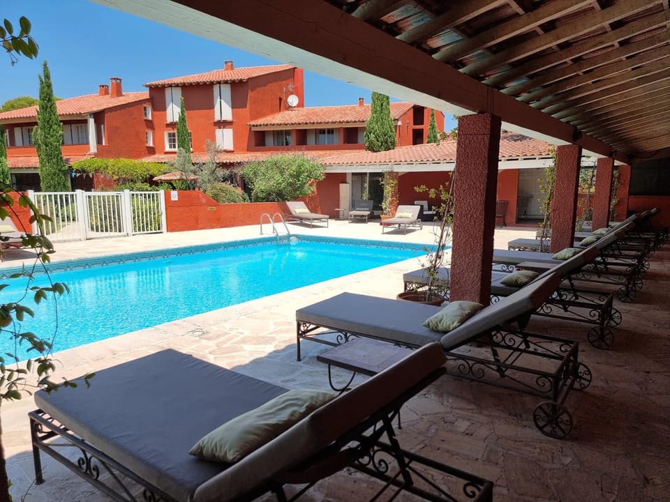 Pool view, Swimming pool
