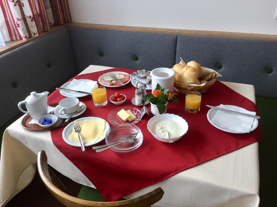 Food and drinks, Breakfast, Buffet breakfast