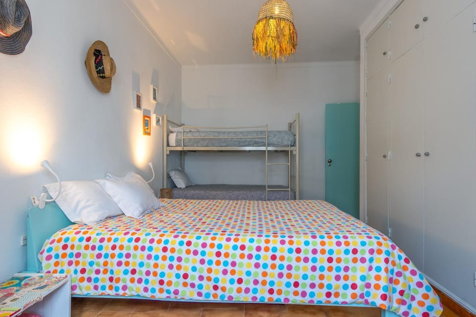 Bed, Bedroom, bunk bed, wardrobe