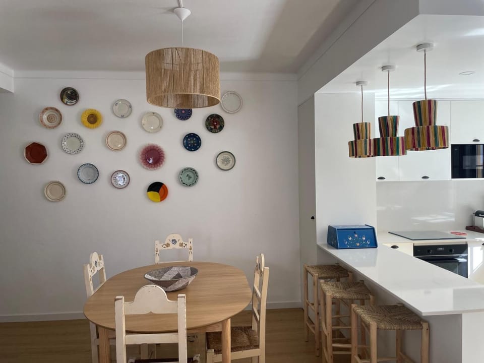 Dining area, kitchen