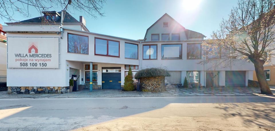 Nearby landmark, Activities, BBQ facilities, Fishing, Golfcourse, Horse-riding, View (from property/room), Spa and wellness centre/facilities, Aqua park, Tennis court, Hiking, Cycling, Supermarket/grocery shop, Breakfast, Breakfast, Parking, ATM, internet, internet