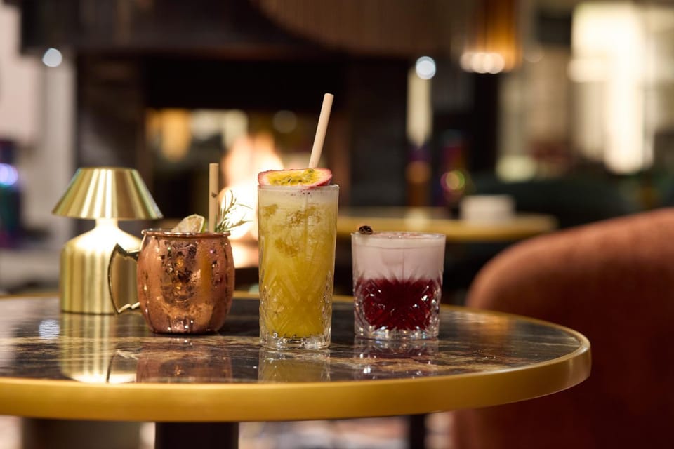 Lounge or bar, Lounge or bar, Food and drinks