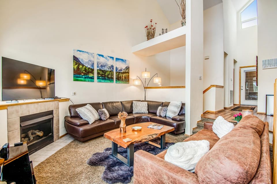 Forest Park 31E House in Wildernest