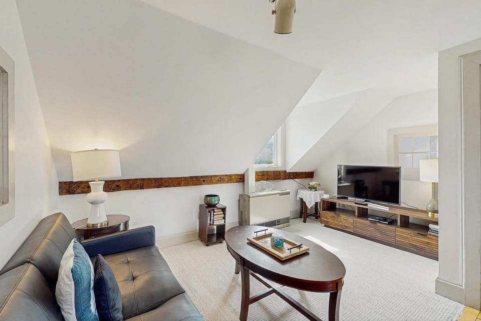 Stowe Mountain Road Getaway Apartment in Stowe