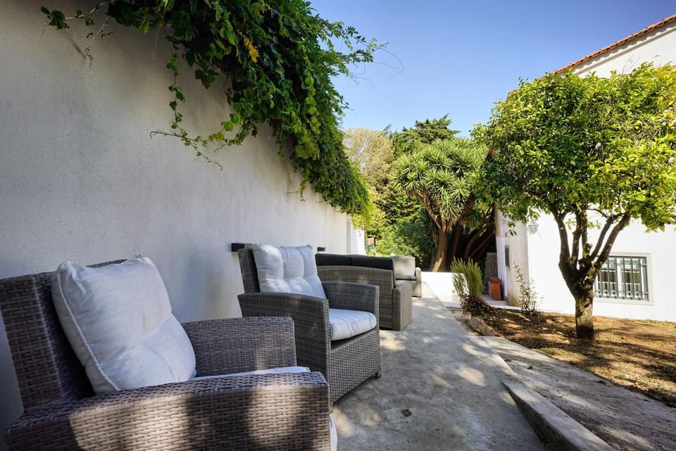 Comfy Sintra Bed and Breakfast in Sintra